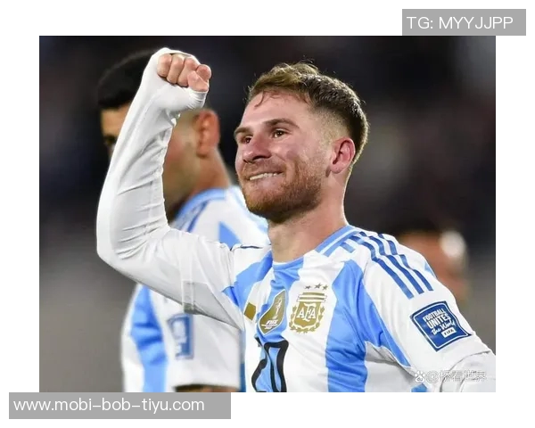 麦卡利斯特国家队出战40场荣获三冠阿根廷队海报祝贺彰显荣耀 麦卡利斯特国家队出战40场荣获三冠阿根廷队海报祝贺彰显荣耀