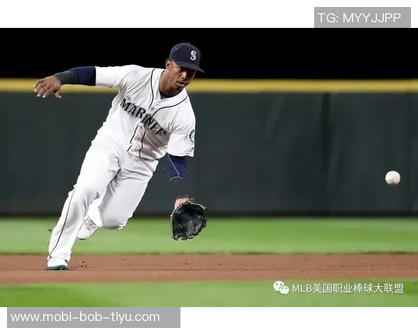 哈珀谈球队团结精神强调成员间互助与共同成功的重要性 哈珀谈球队团结精神强调成员间互助与共同成功的重要性