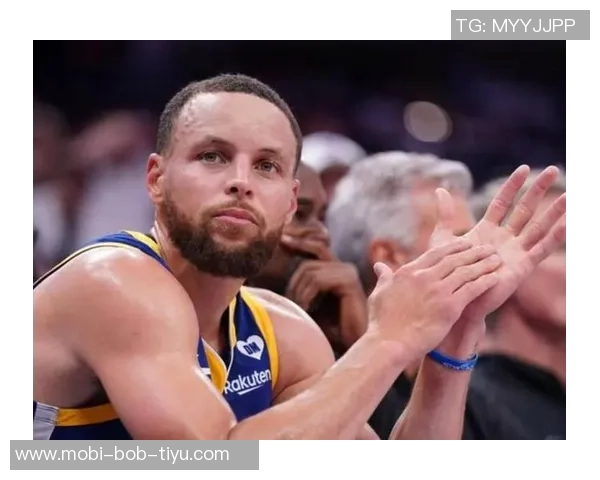 库里三分球表现出色本赛季投进93记仅次于米切尔且少打7场比赛 库里三分球表现出色本赛季投进93记仅次于米切尔且少打7场比赛